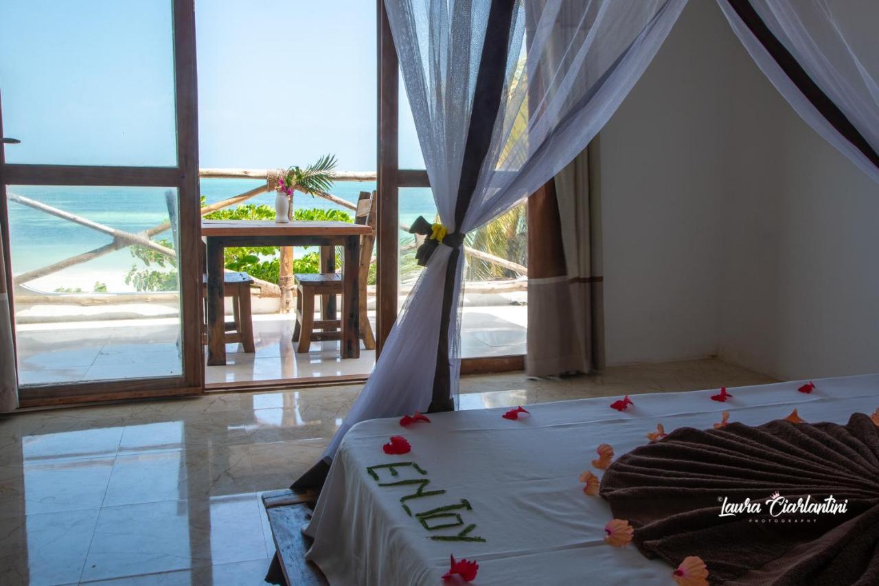 Uroa Zanzibar Vera Beach Hotel By Moonshine Dikoni 外观 照片