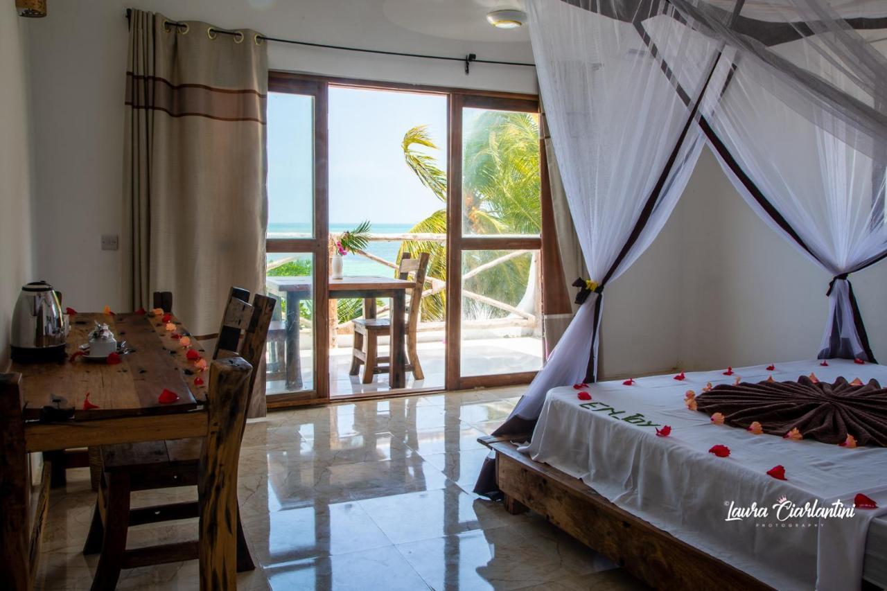 Uroa Zanzibar Vera Beach Hotel By Moonshine Dikoni 外观 照片