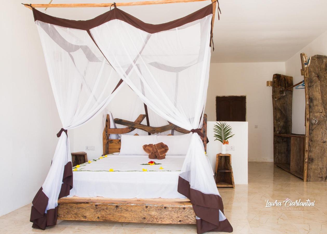 Uroa Zanzibar Vera Beach Hotel By Moonshine Dikoni 外观 照片
